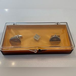 New Old Stock Mens Cuff links Tie Tack Set.